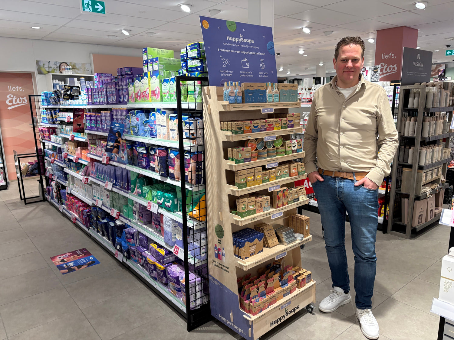Waarom Frank Wind van Etos Aalsmeer vindt dat plasticvrij geen bijzaak mag zijn in het schap bij Etos