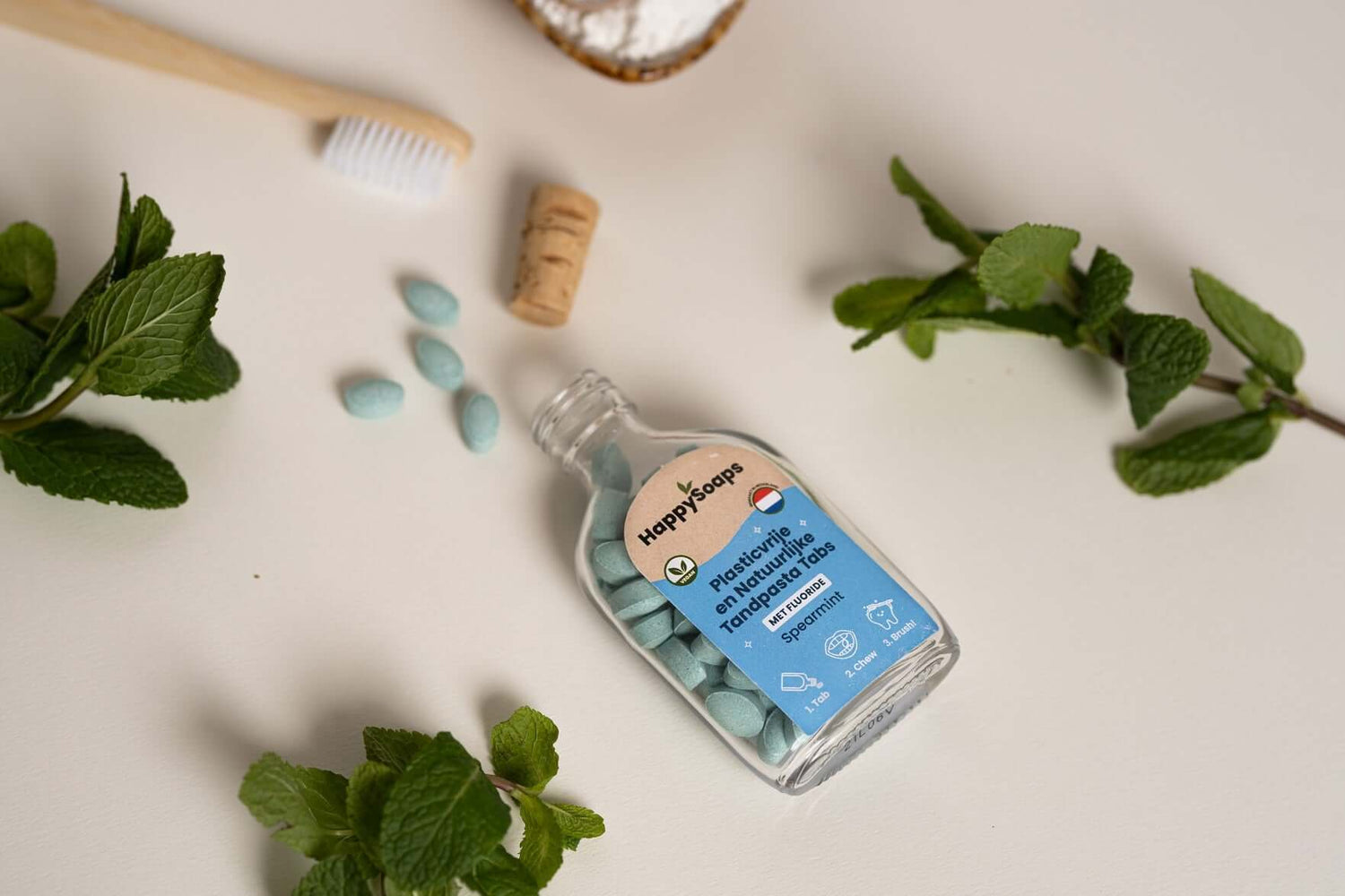 Je tanden schoonmaken: zo doe je dat écht goed - HappySoaps NL