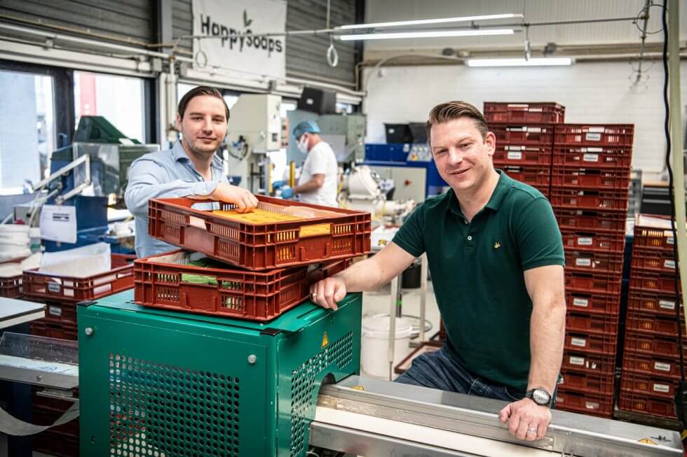 Kijkje in de keuken: zo worden de vrolijke HappySoaps gemaakt! - HappySoaps NL