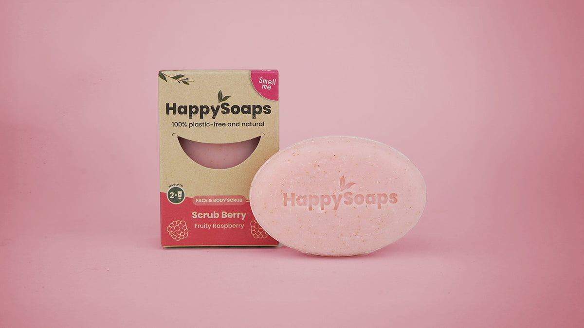 Scrub Berry bar naast de verpakking