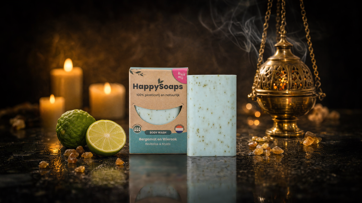 Body Wash Bar Bergamot en Wierook bij kaarslicht met een wierookvat, bergamot en wierookkorrels